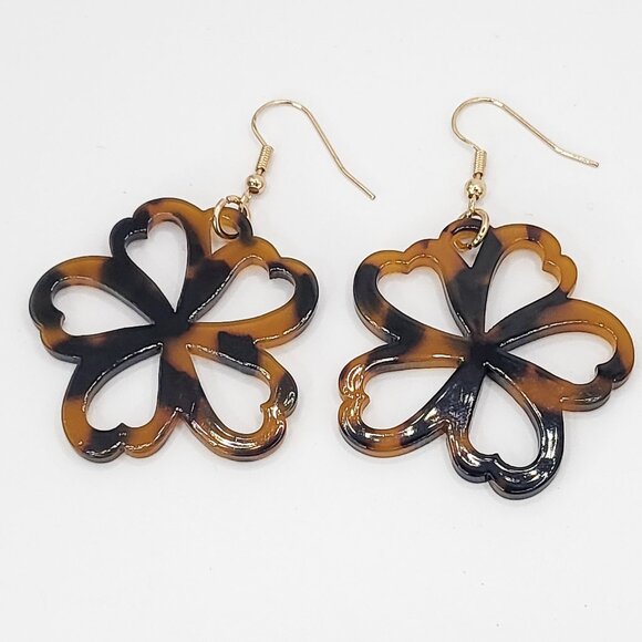 Hibiscus Flower Motif Earrings - Picture 2 of 5